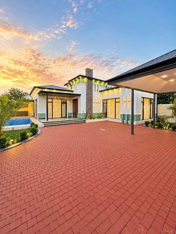 Satılır 4 otaqlı həyət evi 160 m²