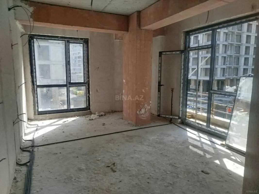 Satılır 3 otaqlı mənzil 96 m²