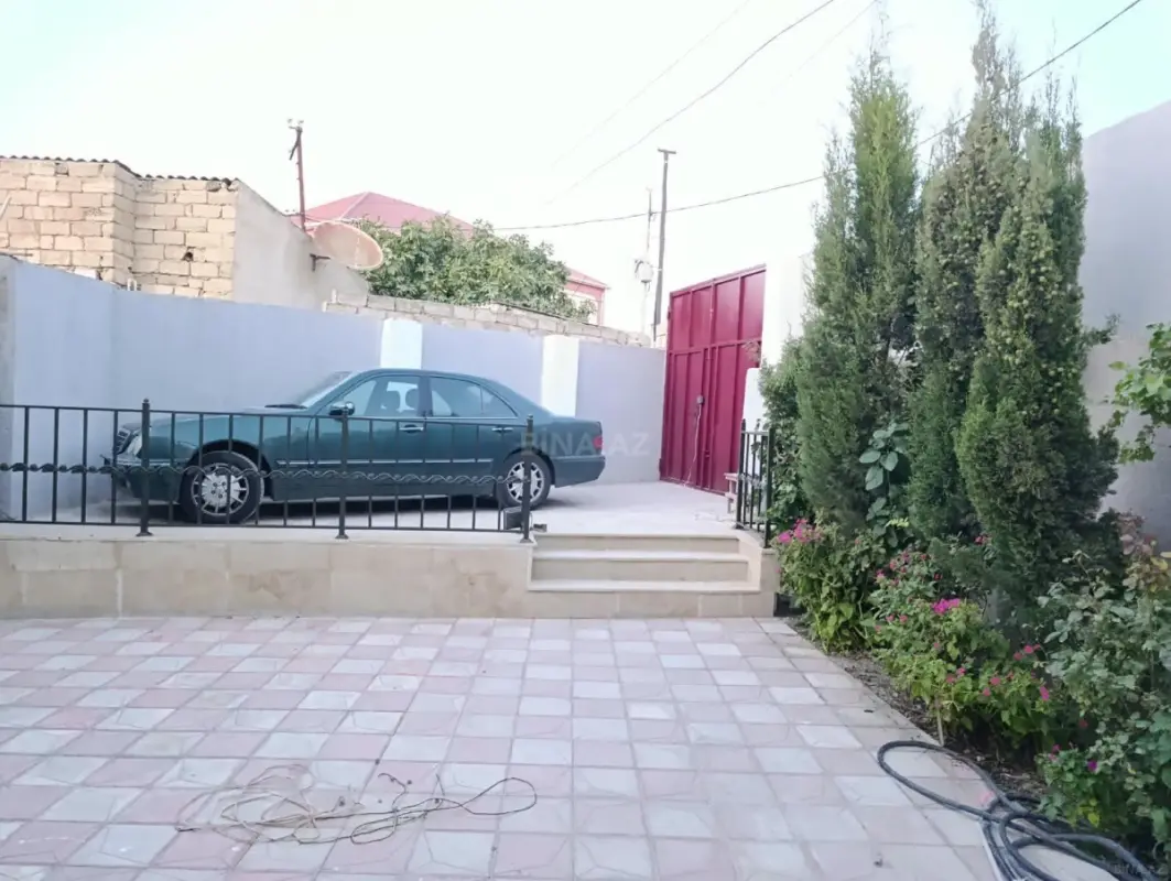 Satılır 4 otaqlı həyət evi 180 m²