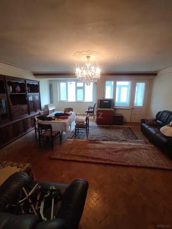 Satılır 3 otaqlı mənzil 110 m²