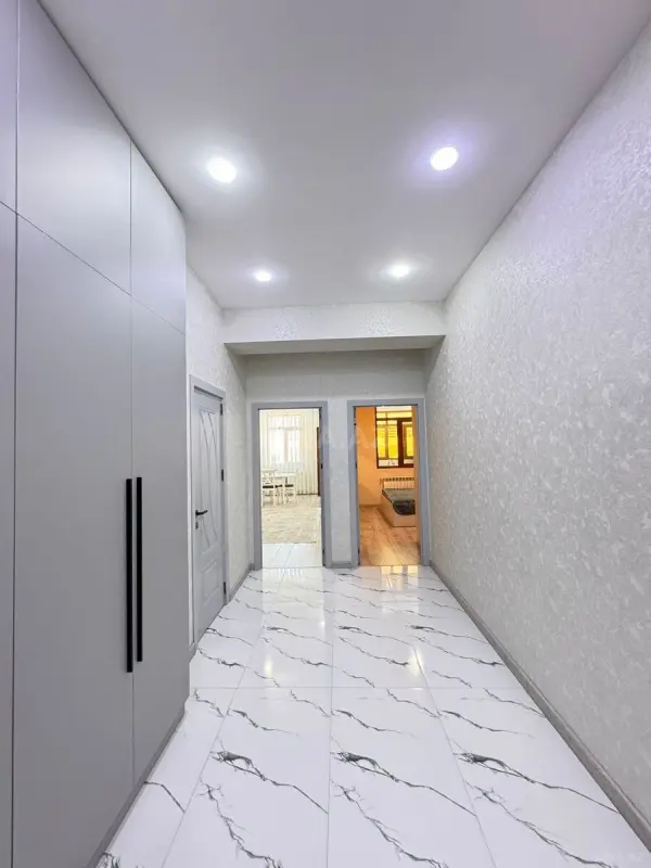 Kirayə verilir 2 otaqlı mənzil 70 m²