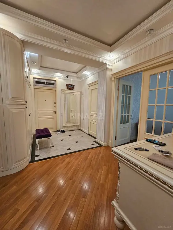 Kirayə verilir 3 otaqlı mənzil 110 m²