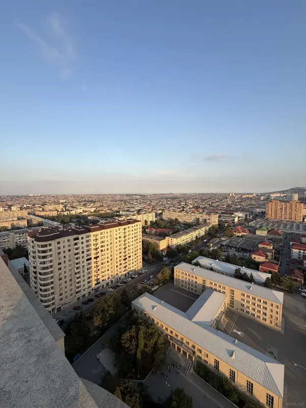 Satılır 3 otaqlı mənzil 240 m²