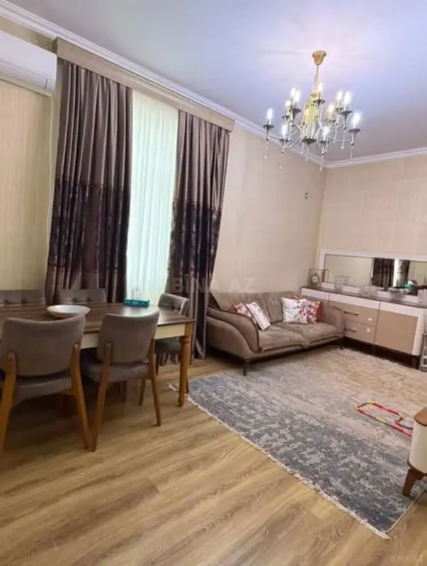 Satılır 2 otaqlı mənzil 68 m²
