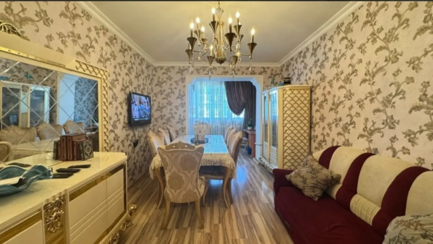 Satılır 4 otaqlı mənzil 90 m²
