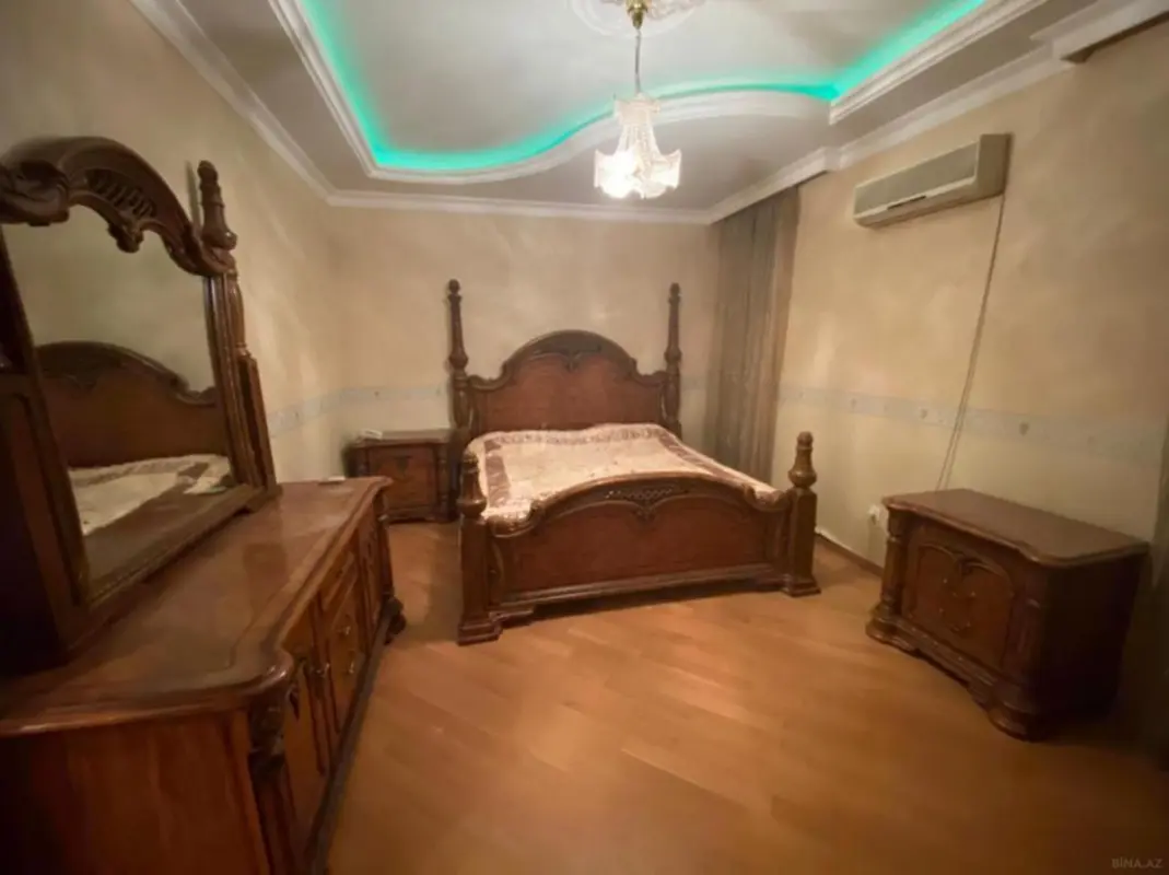 Kirayə verilir 4 otaqlı mənzil 170 m²