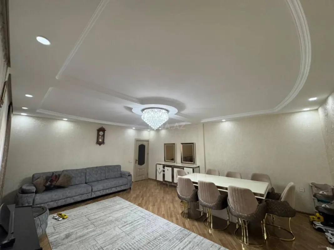 Satılır 5 otaqlı mənzil 120 m²