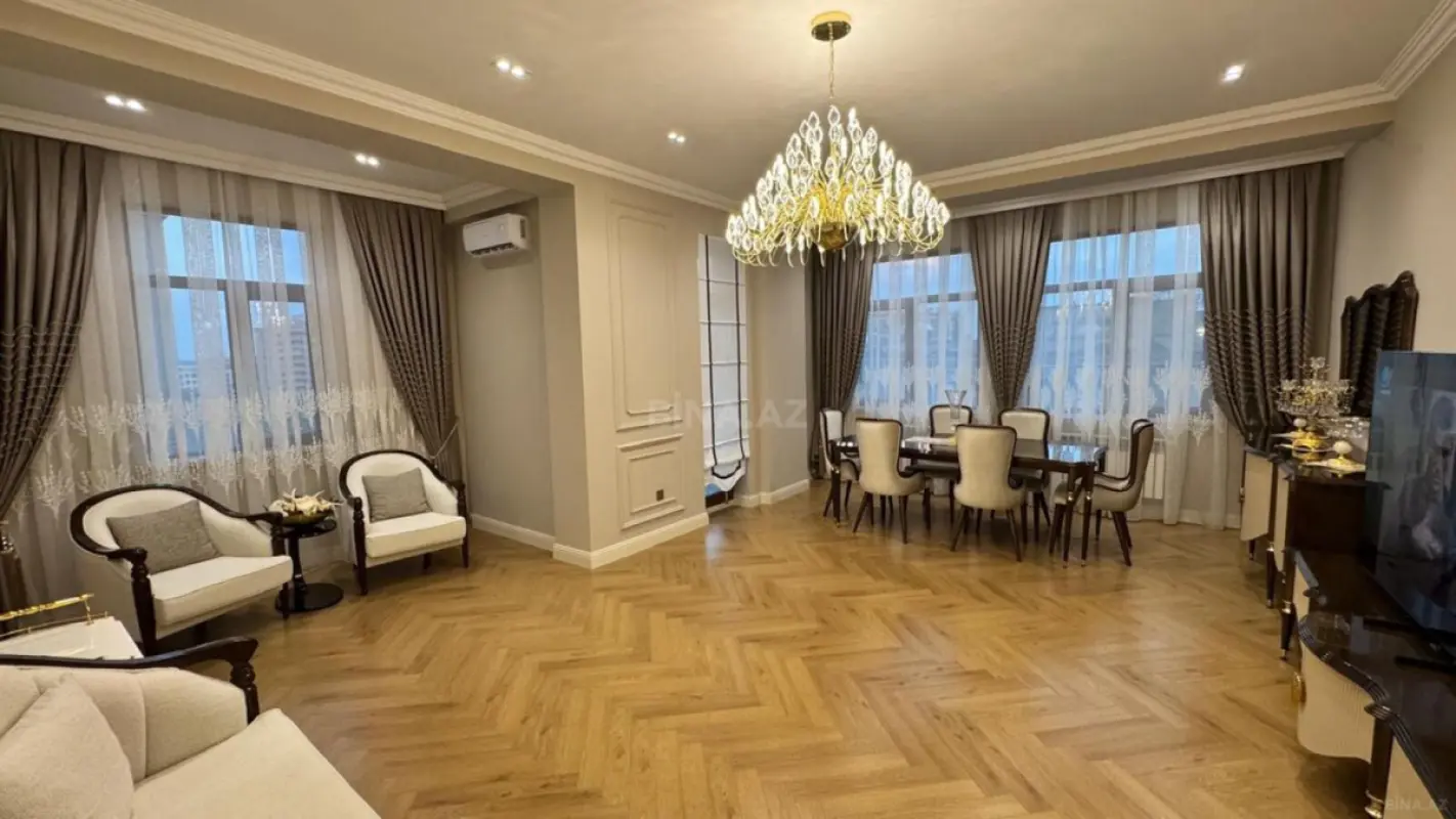 Satılır 3 otaqlı mənzil 150 m²