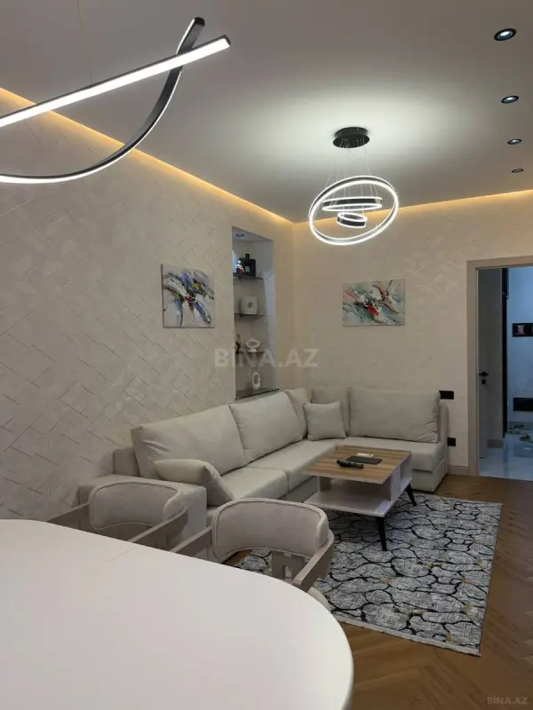 Satılır 2 otaqlı mənzil 61 m²