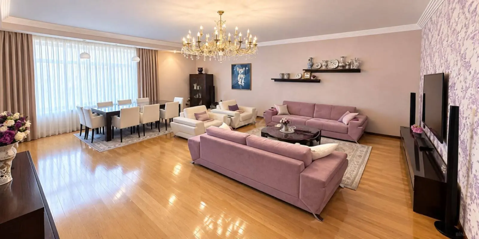 Satılır 4 otaqlı mənzil 195 m²