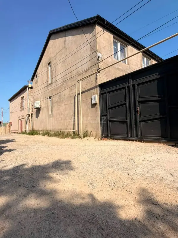 Satılır 6 otaqlı həyət evi 178 m²