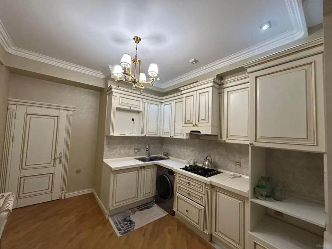 Kirayə verilir 2 otaqlı mənzil 72 m²