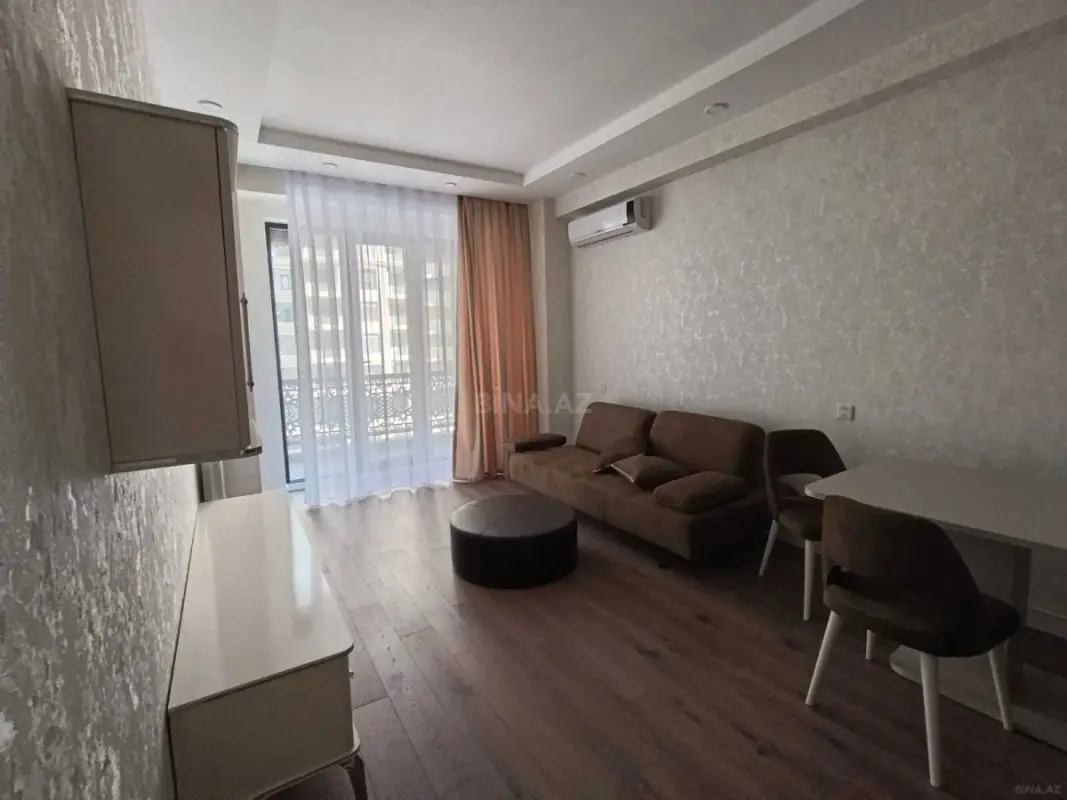 Kirayə verilir 2 otaqlı mənzil 87 m²