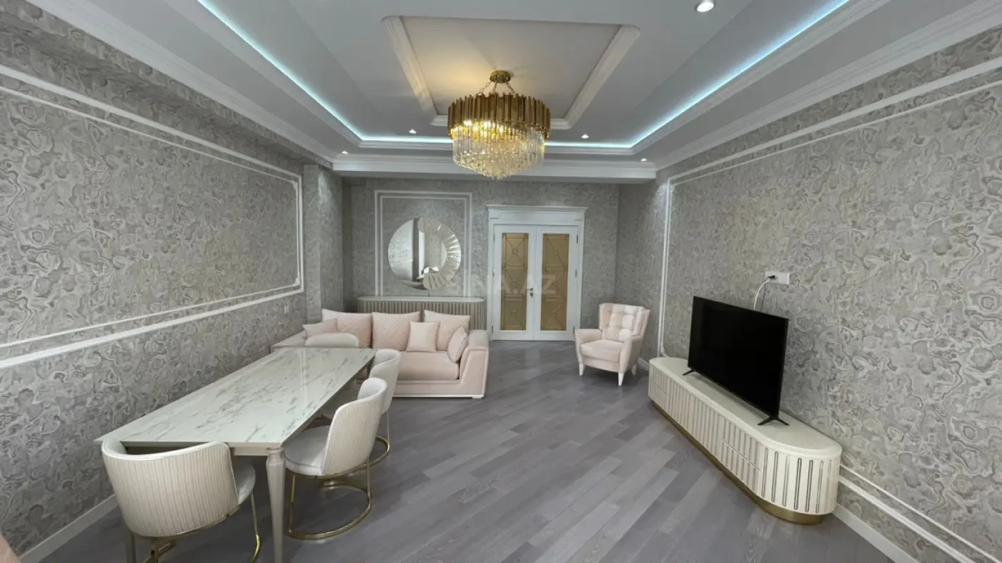 Kirayə verilir 4 otaqlı mənzil 220 m²