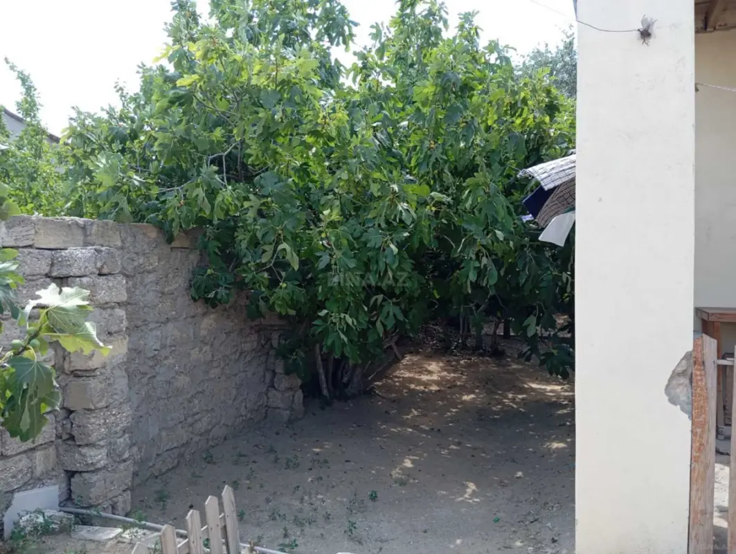 Satılır 5 otaqlı həyət evi 180 m²