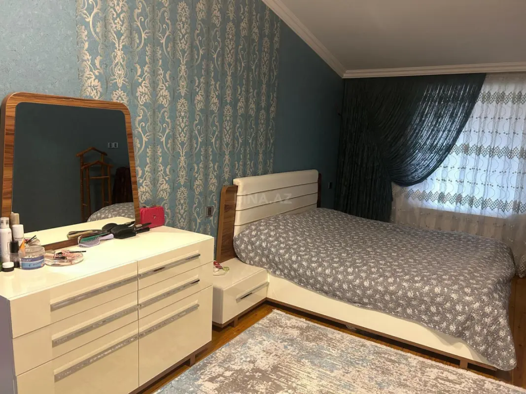 Satılır 4 otaqlı mənzil 72 m²