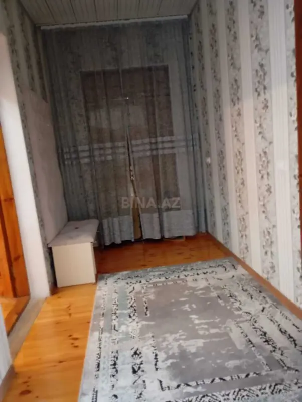 Satılır 5 otaqlı həyət evi 200 m²