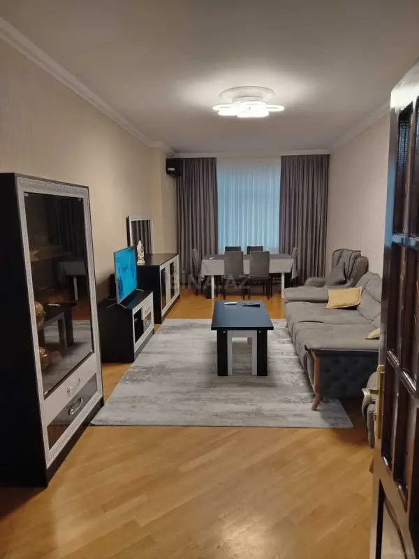 Satılır 3 otaqlı mənzil 120 m²