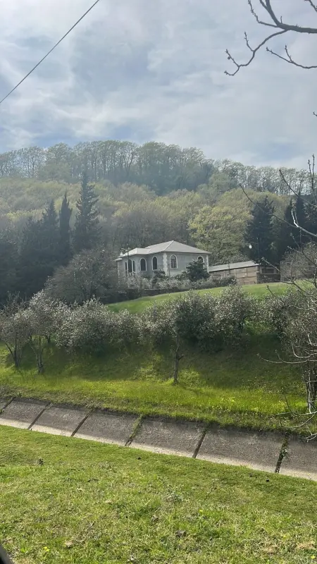 Satılır 7 otaqlı həyət evi 300 m²
