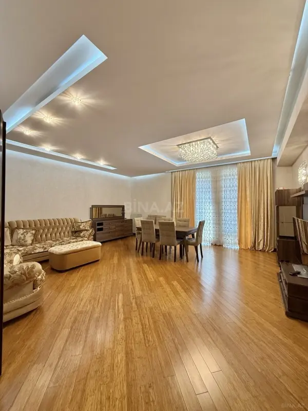 Kirayə verilir 3 otaqlı mənzil 130 m²