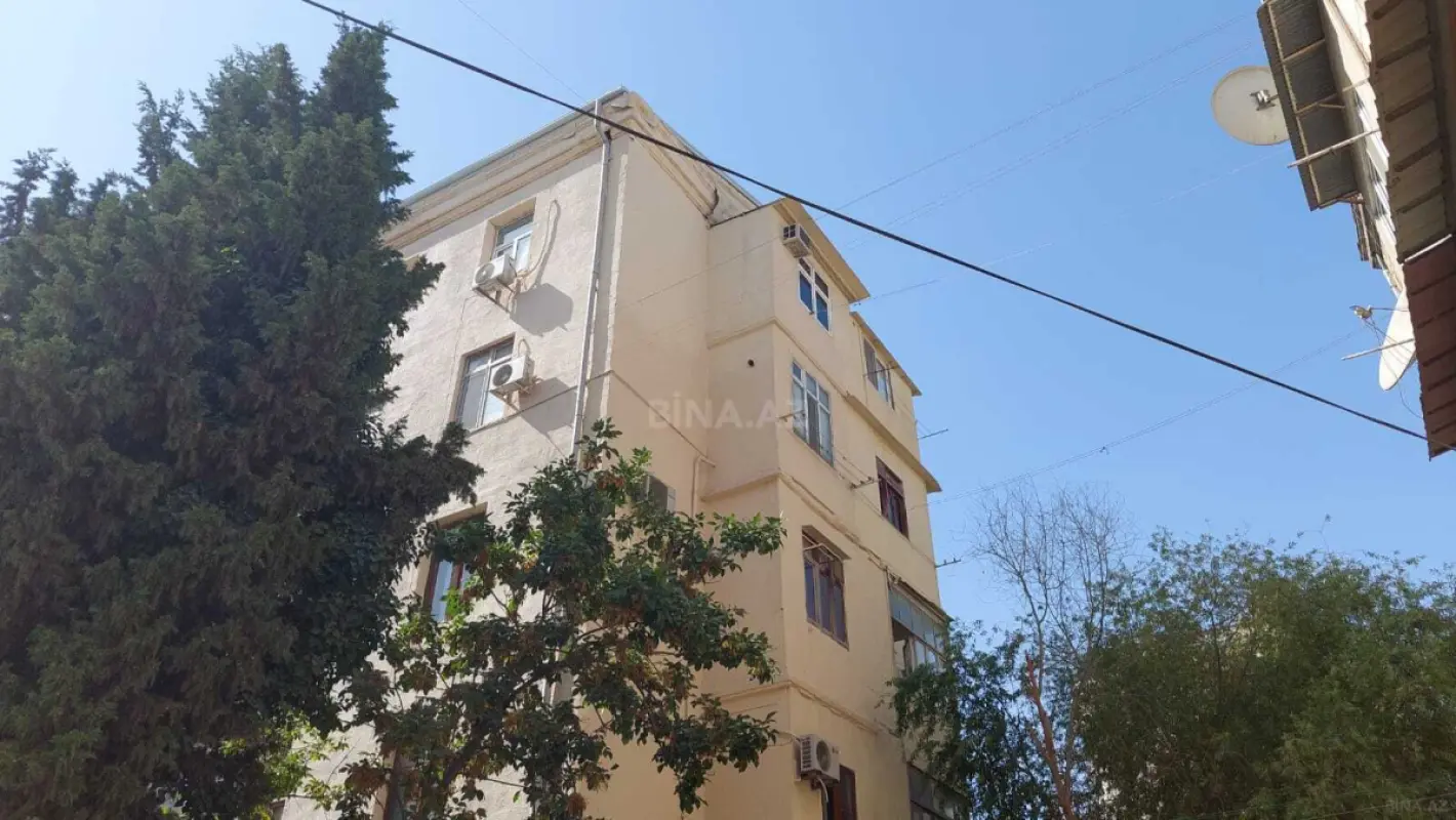 Satılır 1 otaqlı mənzil 40 m²