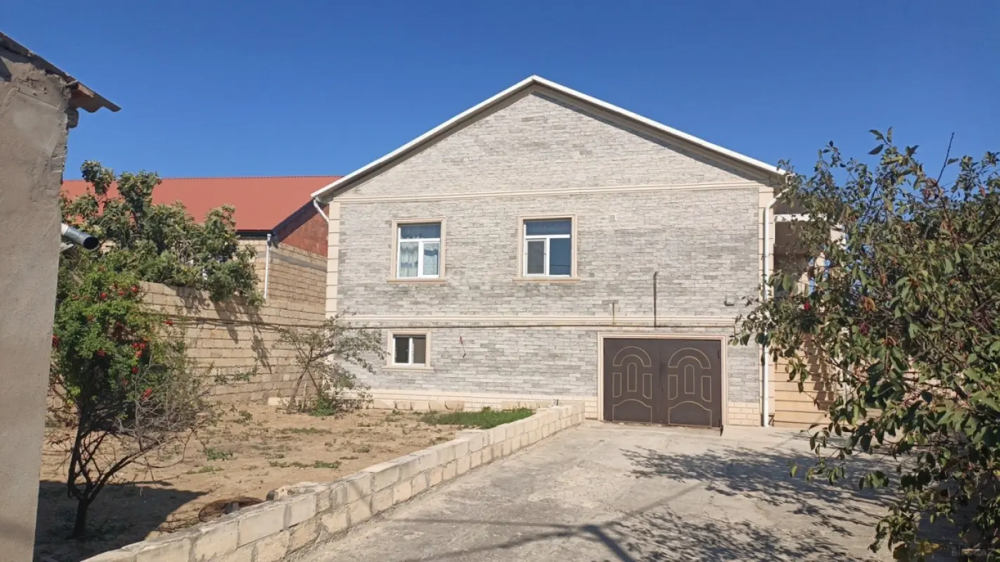 Satılır 3 otaqlı həyət evi 108 m²