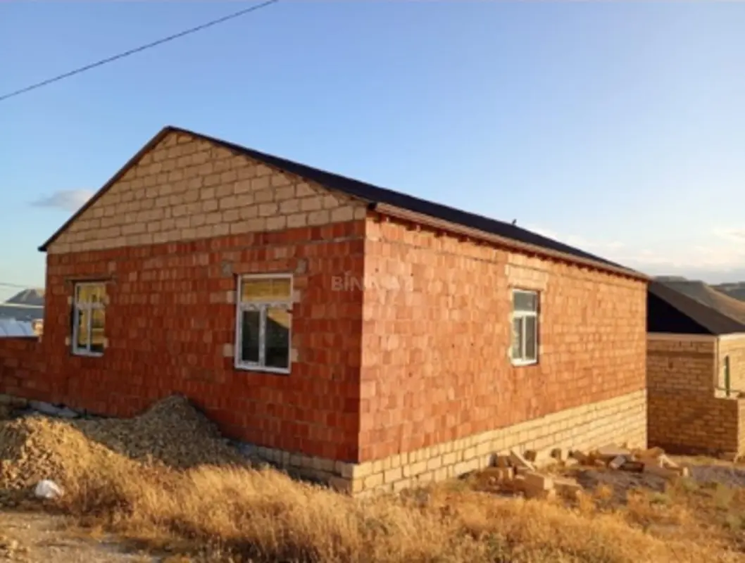 Satılır 3 otaqlı həyət evi 100 m²