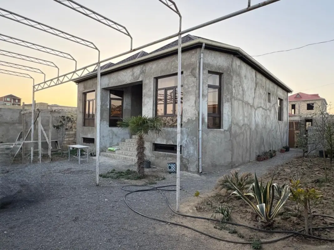 Satılır 4 otaqlı həyət evi 125 m²
