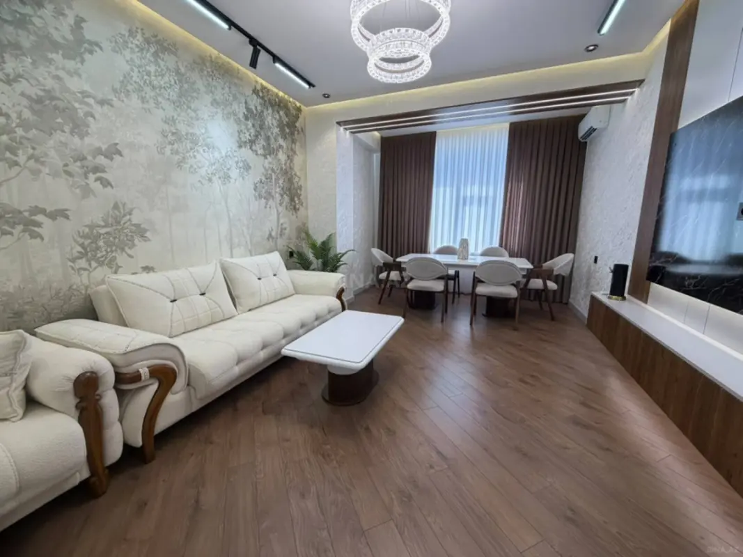 Satılır 3 otaqlı mənzil 105 m²