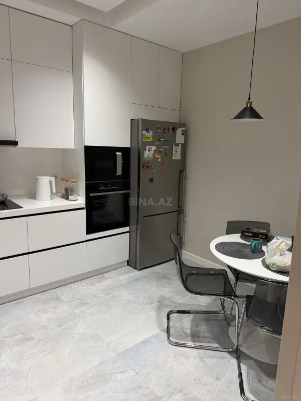 Kirayə verilir 2 otaqlı mənzil 75 m²