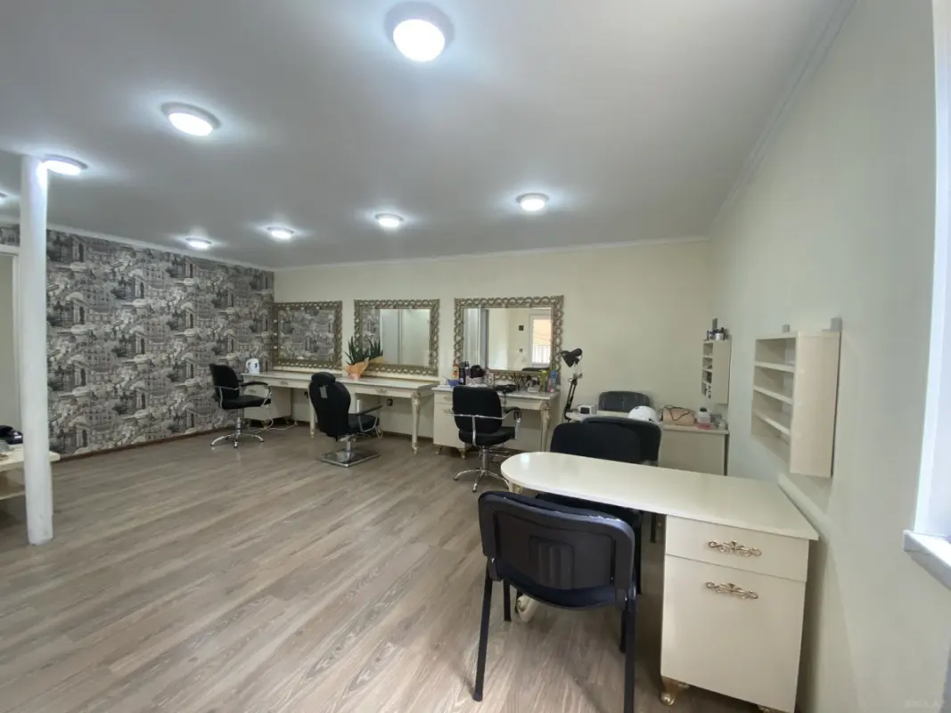 Kirayə verilir obyekt 45 m²