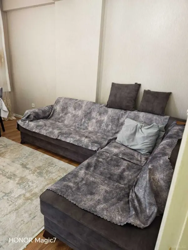 Kirayə verilir 2 otaqlı mənzil 85 m²