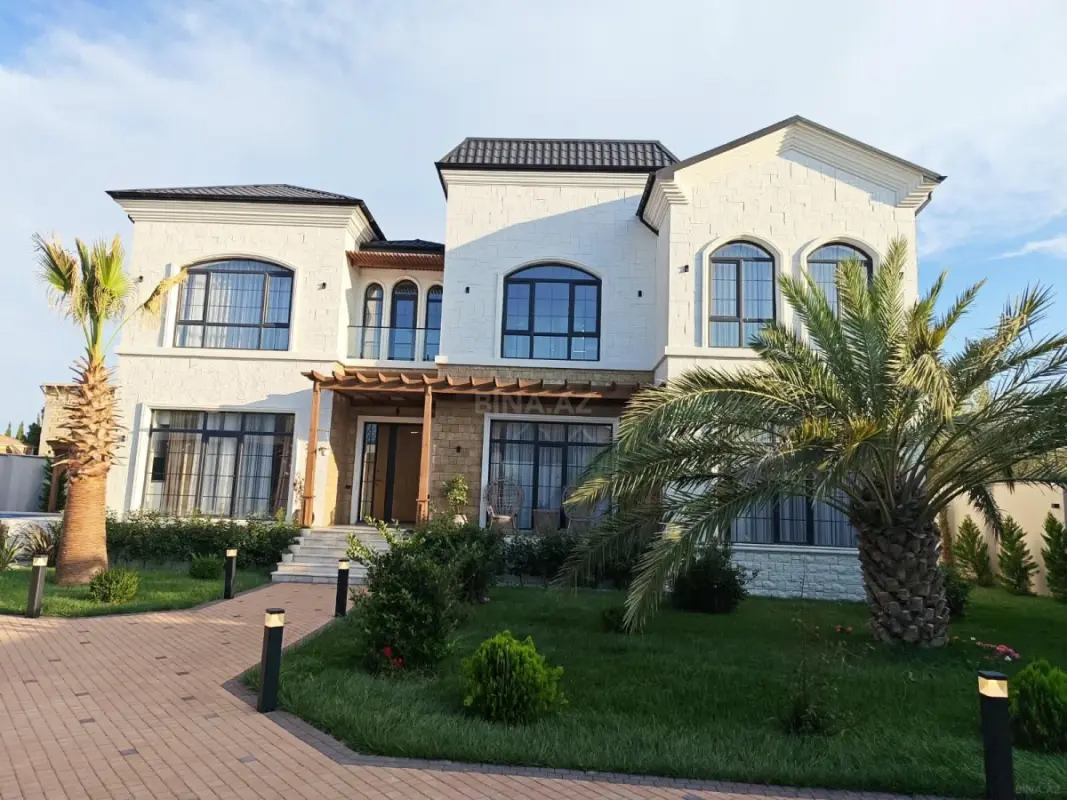 Satılır 6 otaqlı həyət evi 500 m²