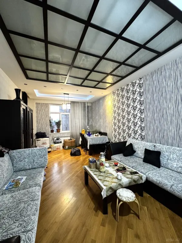Kirayə verilir 2 otaqlı mənzil 70 m²