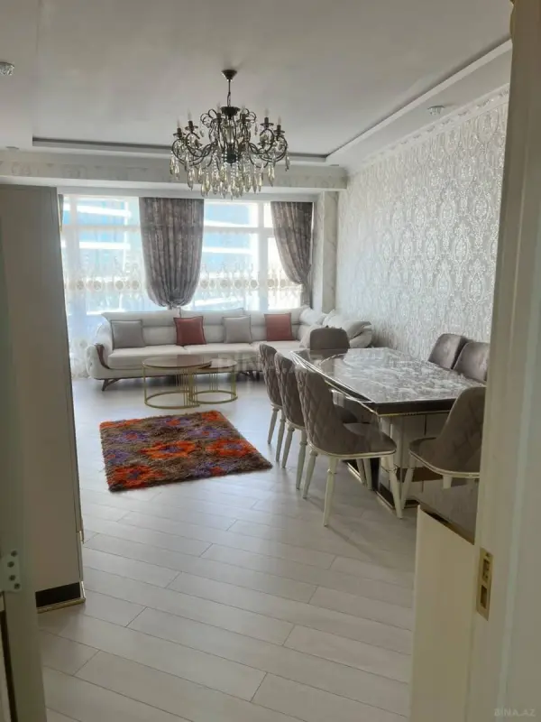Kirayə verilir 2 otaqlı mənzil 105 m²