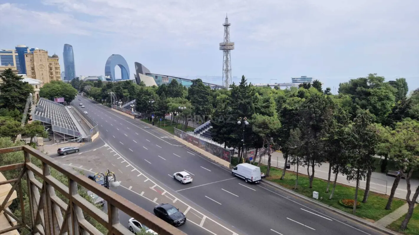 Kirayə verilir 5 otaqlı ofis 180 m²