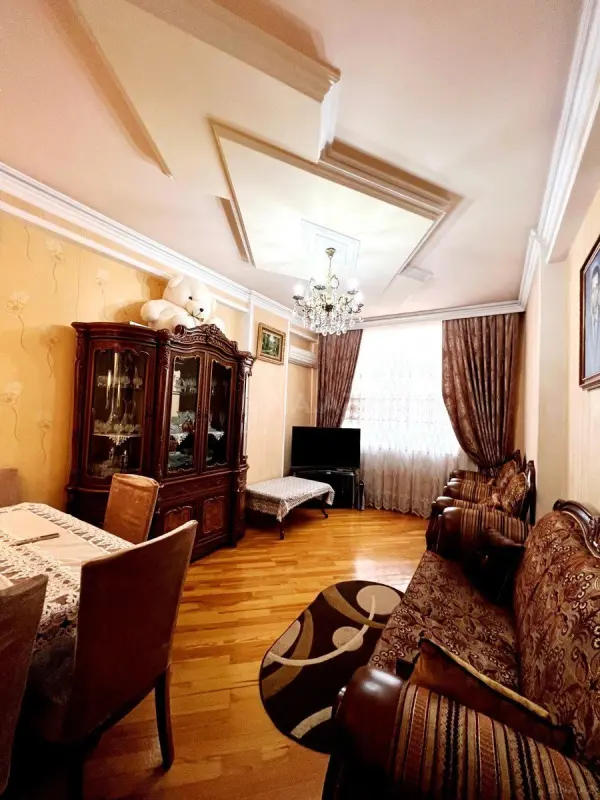 Kirayə verilir 3 otaqlı mənzil 106 m²