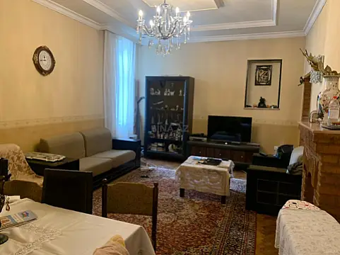 Satılır 3 otaqlı mənzil 80 m² — Bakı 3 otaq 80.00 m²