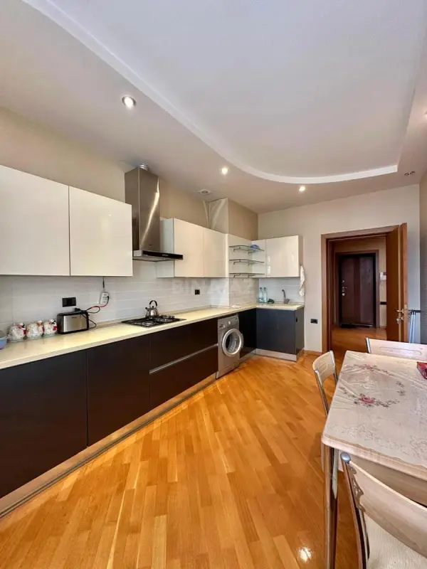 Kirayə verilir 3 otaqlı mənzil 100 m²