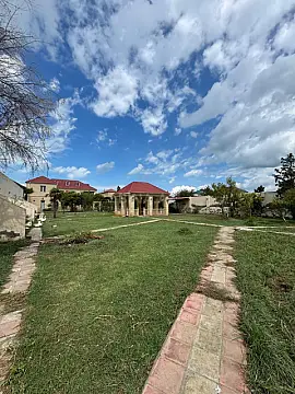 Satılır 14 otaqlı həyət evi 750 m² — Bakı, Novxanı 14 otaq 750.00 m²