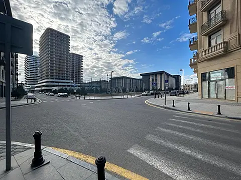 Kirayə verilir obyekt 172 m² — Bakı 172.00 m²
