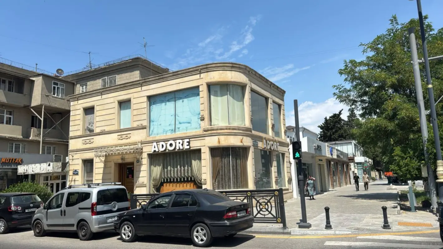 Kirayə verilir obyekt 220 m²
