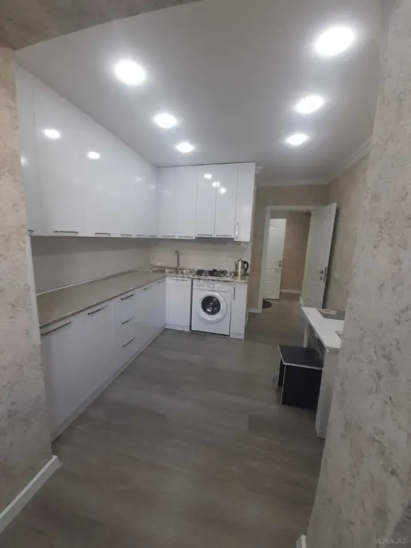 Kirayə verilir 2 otaqlı mənzil 87 m²