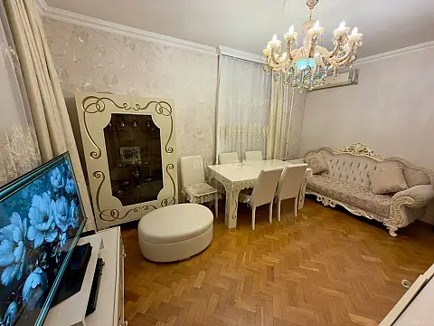 Satılır 3 otaqlı mənzil 65 m² — Bakı, Həzi Aslanov qəs. 3 otaq 65.00 m²