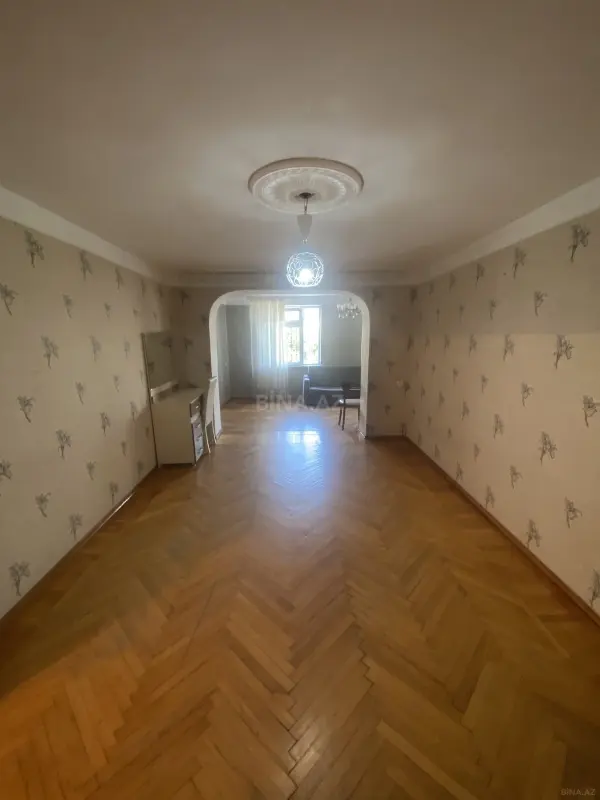 Kirayə verilir 2 otaqlı mənzil 80 m²