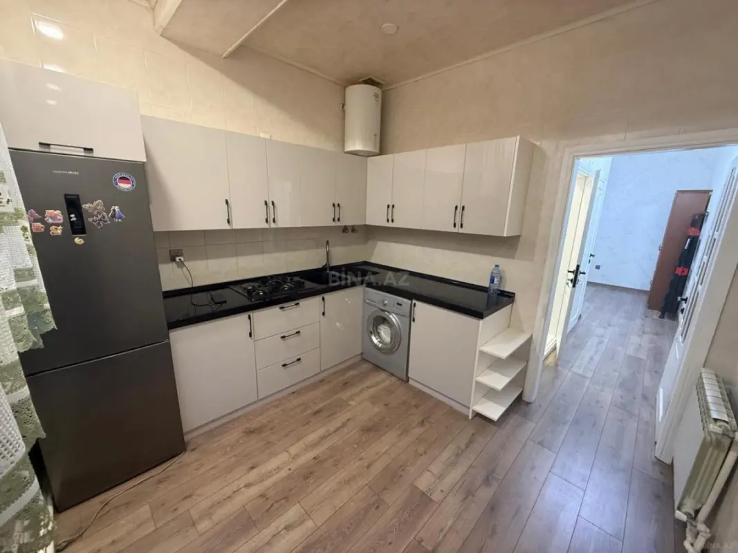 Kirayə verilir 2 otaqlı mənzil 76 m²