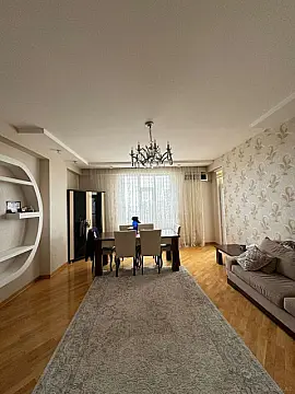 Satılır 3 otaqlı mənzil 118 m² — Bakı, Memar Əcəmi yanı 3 otaq 118.00 m²