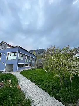 Satılır 5 otaqlı həyət evi 325 m² — Siyəzən 5 otaq 325.00 m²