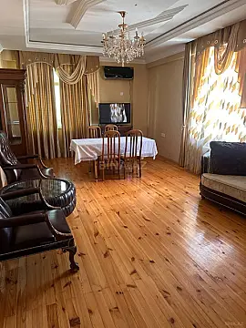 Satılır 3 otaqlı mənzil 130 m² — Bakı, 9-cu mikrorayon 3 otaq 130.00 m²
