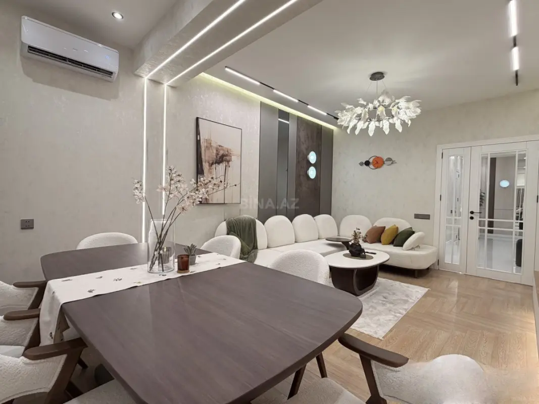Satılır 3 otaqlı mənzil 117 m²